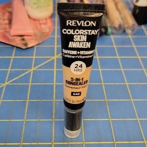 Revlon ColorStay Skin Awaken 5-in-1 Concealer 24h New Sealed Tube 8ml